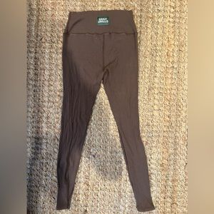 SET DAILY DRILLS RIBBED BROWN SET!